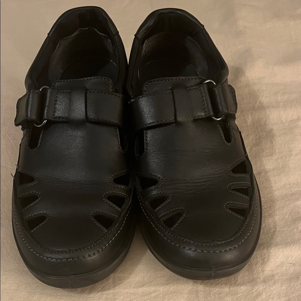 Flexi women Dark Leather Cut-Out Sandals